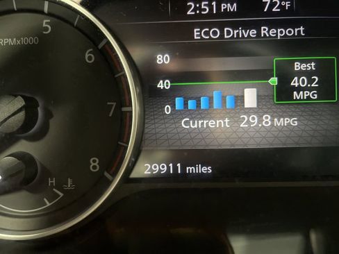 Used 2025 Nissan Rogue SV image 2