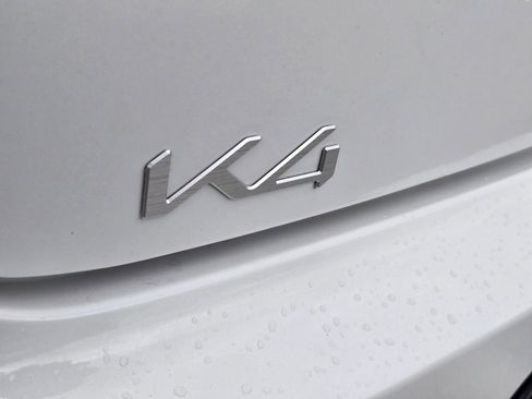 New 2025 Kia K4 GT-Line image 12