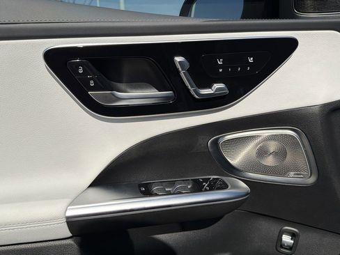 Certified 2025 Mercedes-Benz C 300 Sedan image 24