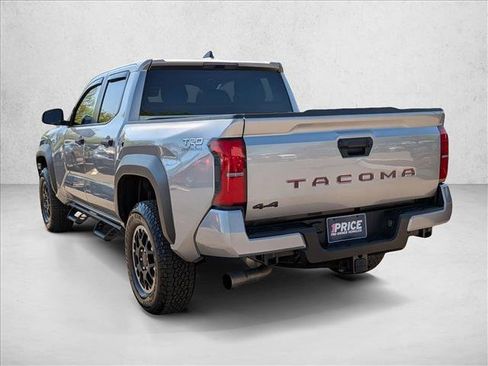 Used 2025 Toyota Tacoma TRD Off-Road image 8
