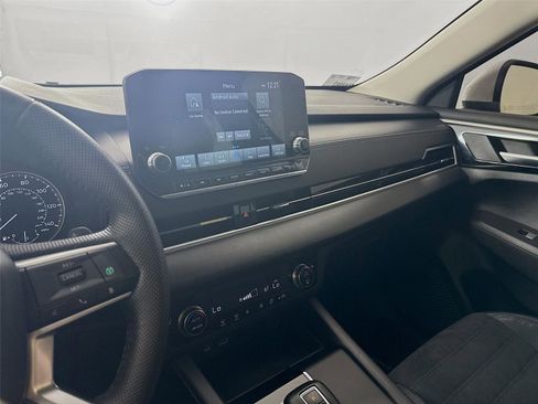 Used 2023 Mitsubishi Outlander SE FWD image 8