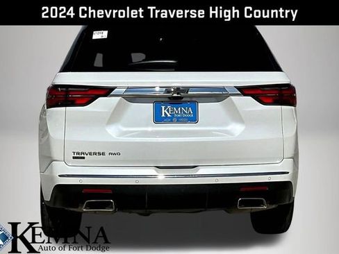 Used 2024 Chevrolet Traverse High Country image 6