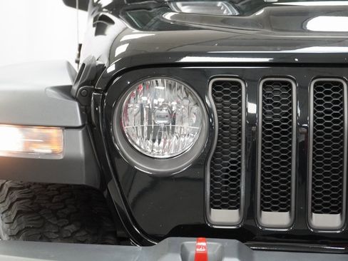 Certified 2022 Jeep Wrangler Unlimited Rubicon w/ Cold Weather Group image 5