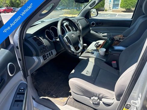 Used 2013 Toyota Tacoma PreRunner w/ TRD Off-Road Pkg RWD image 7