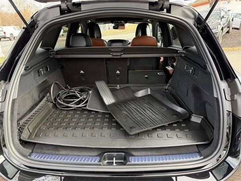 Used 2025 Mercedes-Benz GLC 350e 4MATIC image 8