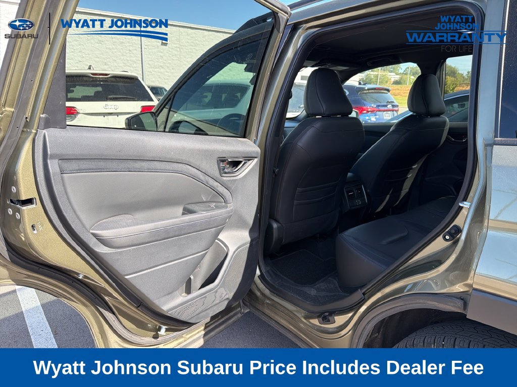 Used 2025 Subaru Forester Limited AWD/4WD image 28