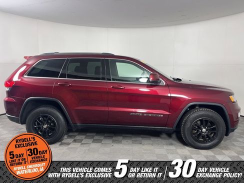 Used 2018 Jeep Grand Cherokee Laredo image 3