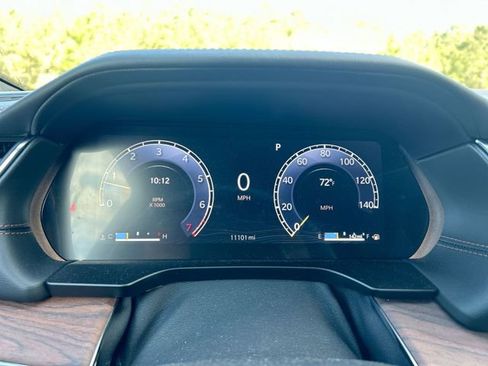 Used 2025 Jeep Grand Cherokee L Summit w/ Luxury Tech Group V AWD/4WD image 19