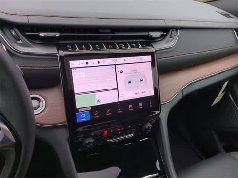 New 2025 Jeep Grand Cherokee Summit image 29