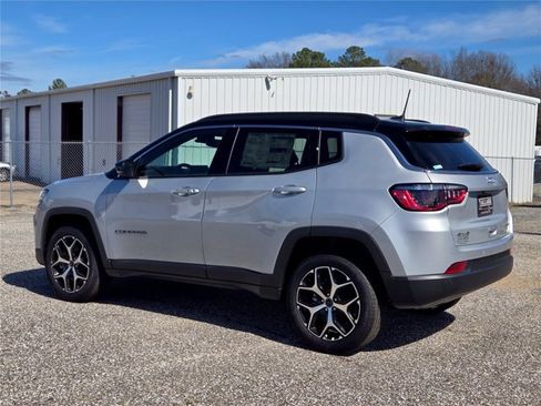 New 2026 Jeep Compass Limited AWD/4WD image 22