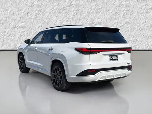 New 2026 Lexus TX 500h AWD image 5