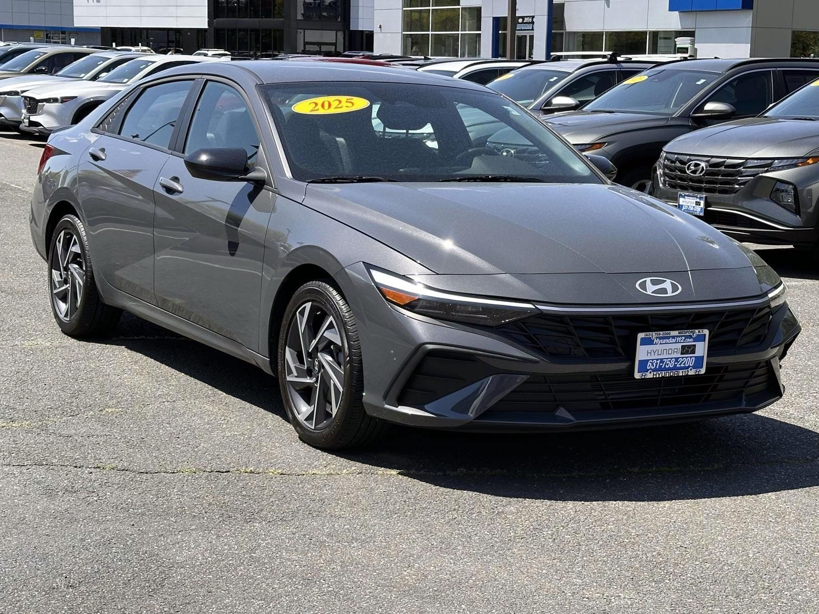 Used 2025 Hyundai Elantra Sport FWD image 5