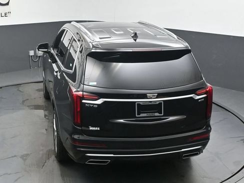 Used 2025 Cadillac XT6 Premium Luxury FWD image 60