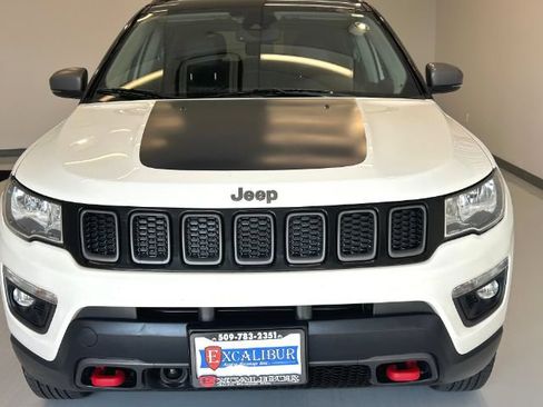 Used 2021 Jeep Compass Trailhawk AWD/4WD image 3