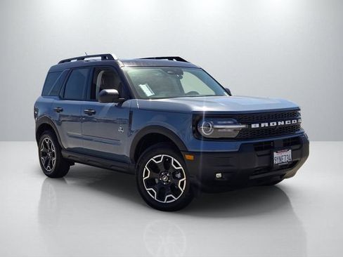 Used 2026 Ford Bronco Sport Outer Banks AWD/4WD image 1