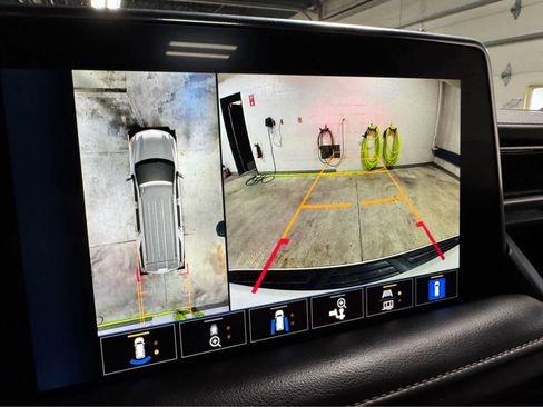 Certified 2023 Chevrolet Suburban High Country image 19