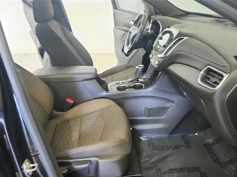 Used 2018 Chevrolet Equinox LT FWD image 37