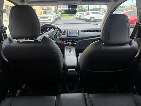 Used 2020 Honda HR-V Touring image 21