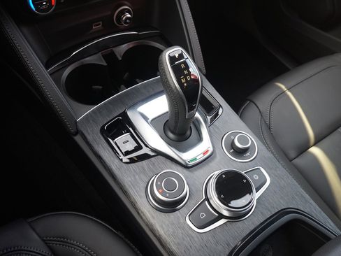 New 2024 Alfa Romeo Stelvio Sprint image 24