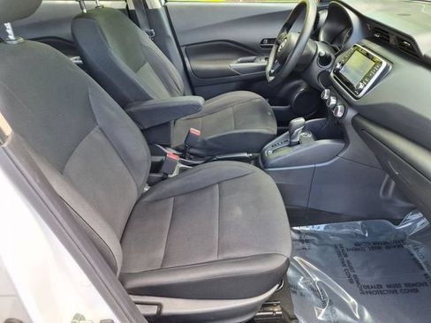 Used 2023 Nissan Kicks S FWD image 19