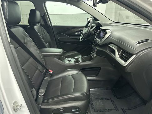 Used 2024 GMC Terrain SLT image 20