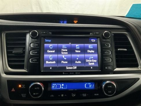 Used 2017 Toyota Highlander XLE image 34