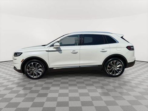 Used 2022 Lincoln Nautilus Reserve AWD/4WD image 4