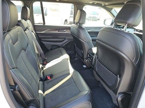 New 2026 Jeep Grand Cherokee Altitude AWD/4WD image 15
