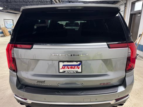 Certified 2025 GMC Yukon XL Denali w/ Denali Reserve Package image 5