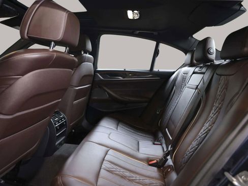 Used 2017 BMW 540i xDrive image 26