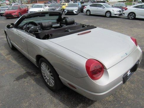 Used 2005 Ford Thunderbird Deluxe RWD image 12