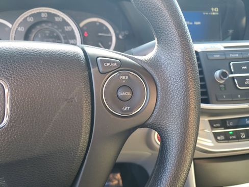 Used 2014 Honda Accord EX image 27