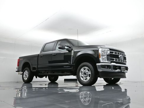 New 2026 Ford F250 XLT w/ FX4 Off-Road Package image 46