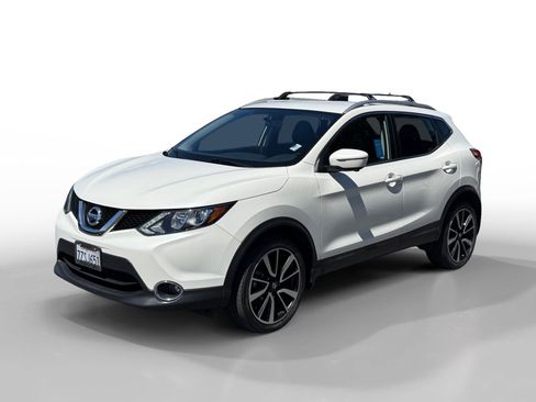Used 2017 Nissan Rogue Sport SL AWD/4WD image 1
