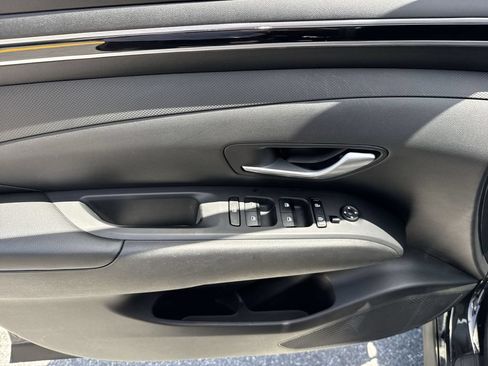 Used 2023 Hyundai Tucson SE FWD image 38