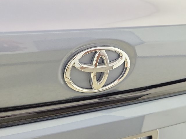 Used 2021 Toyota Corolla LE FWD image 7
