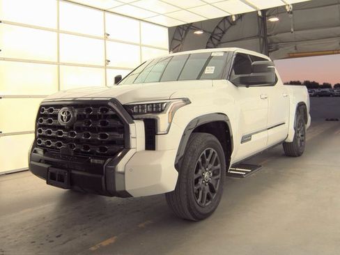 Used 2022 Toyota Tundra Platinum image 1
