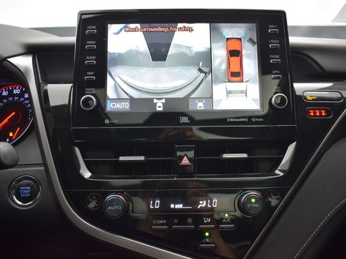 Used 2022 Toyota Camry XSE w/ Navigation Package FWD image 18