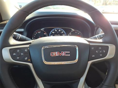 Used 2022 GMC Acadia Denali w/ Denali Technology Package image 26