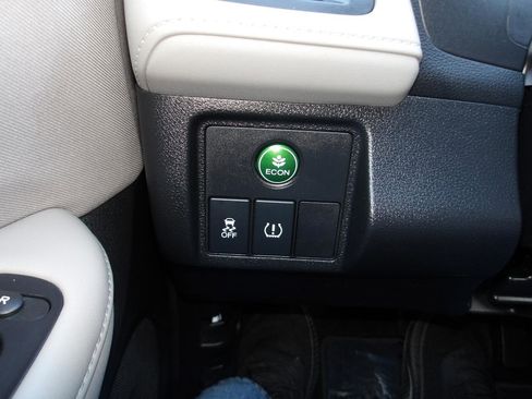 Used 2018 Honda HR-V LX image 21