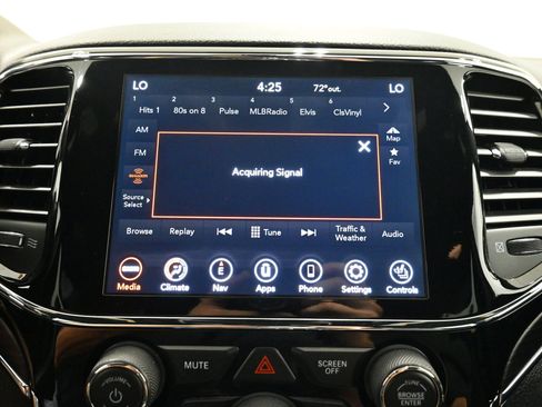 Used 2019 Jeep Grand Cherokee Limited AWD/4WD image 12