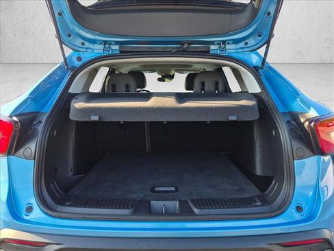Used 2025 Chevrolet Trax ACTIV w/ Sunroof Package FWD image 6