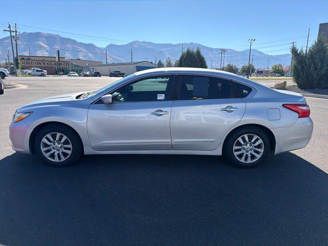 Used 2017 Nissan Altima 2.5 S w/ Power Driver Seat Package FWD image 5