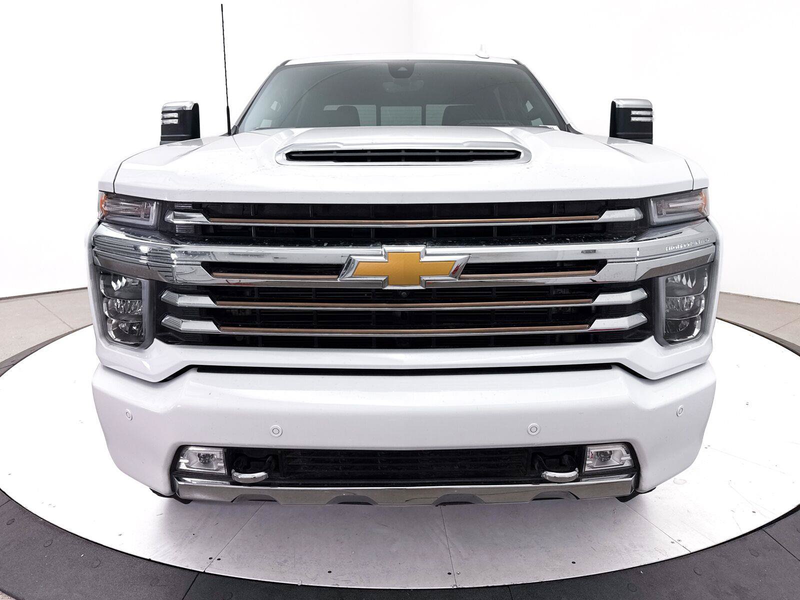 Used 2021 Chevrolet Silverado 2500 High Country w/ Technology Package AWD/4WD image 14