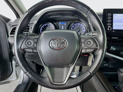 Used 2022 Toyota Camry SE FWD image 13