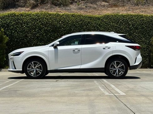 Certified 2024 Lexus RX 350 FWD w/ Technology Package image 9