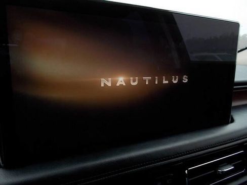 Used 2021 Lincoln Nautilus Reserve image 29