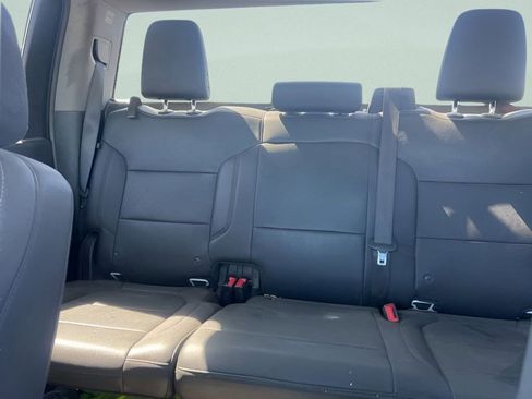 Used 2023 GMC Sierra 2500 Pro w/ Gooseneck/5TH Wheel Package image 17