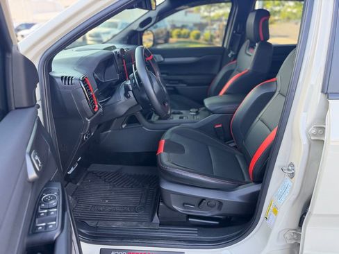 Used 2025 Ford Ranger Raptor image 9