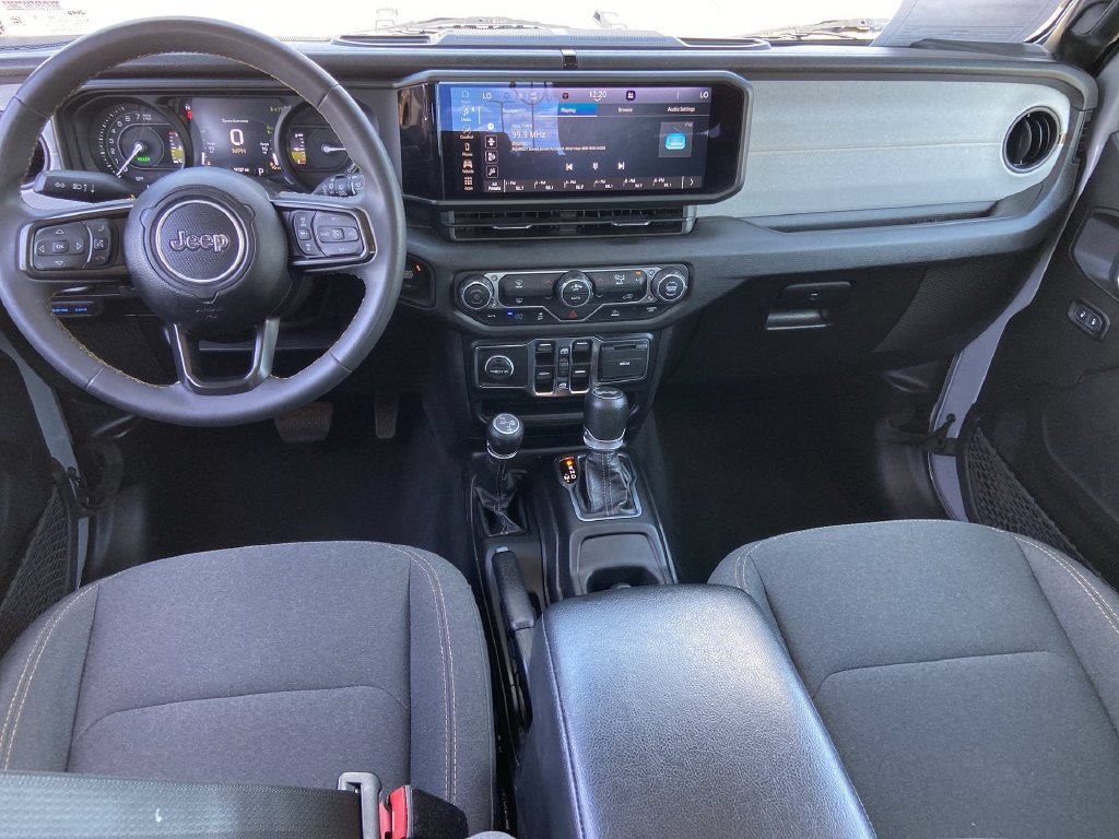 Used 2024 Jeep Wrangler Unlimited AWD/4WD image 15